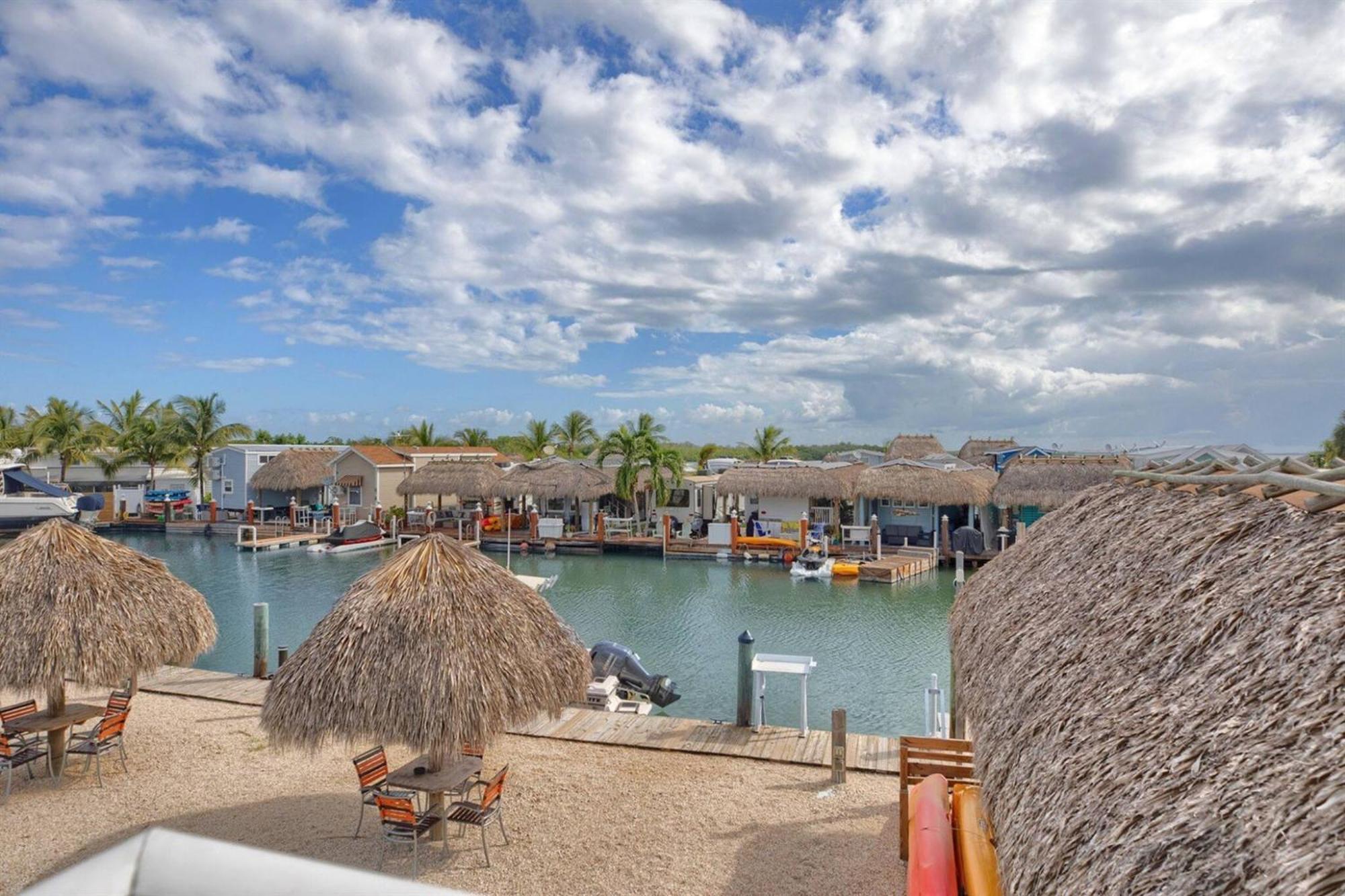 Waterfront 2, Couples Oasis, Kayaks, Pool
