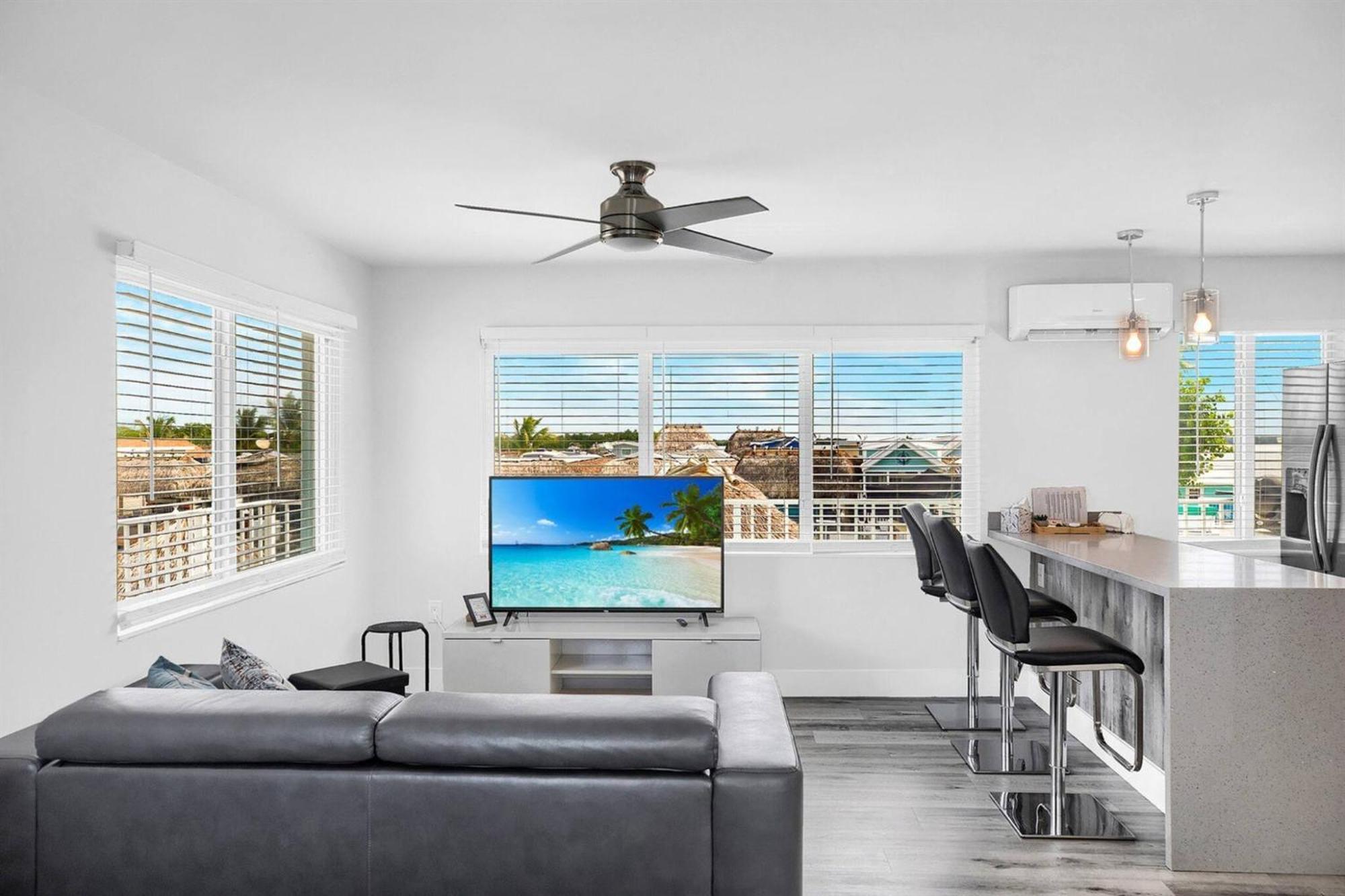 Waterfront 2, Couples Oasis, Kayaks, Pool Jewfish