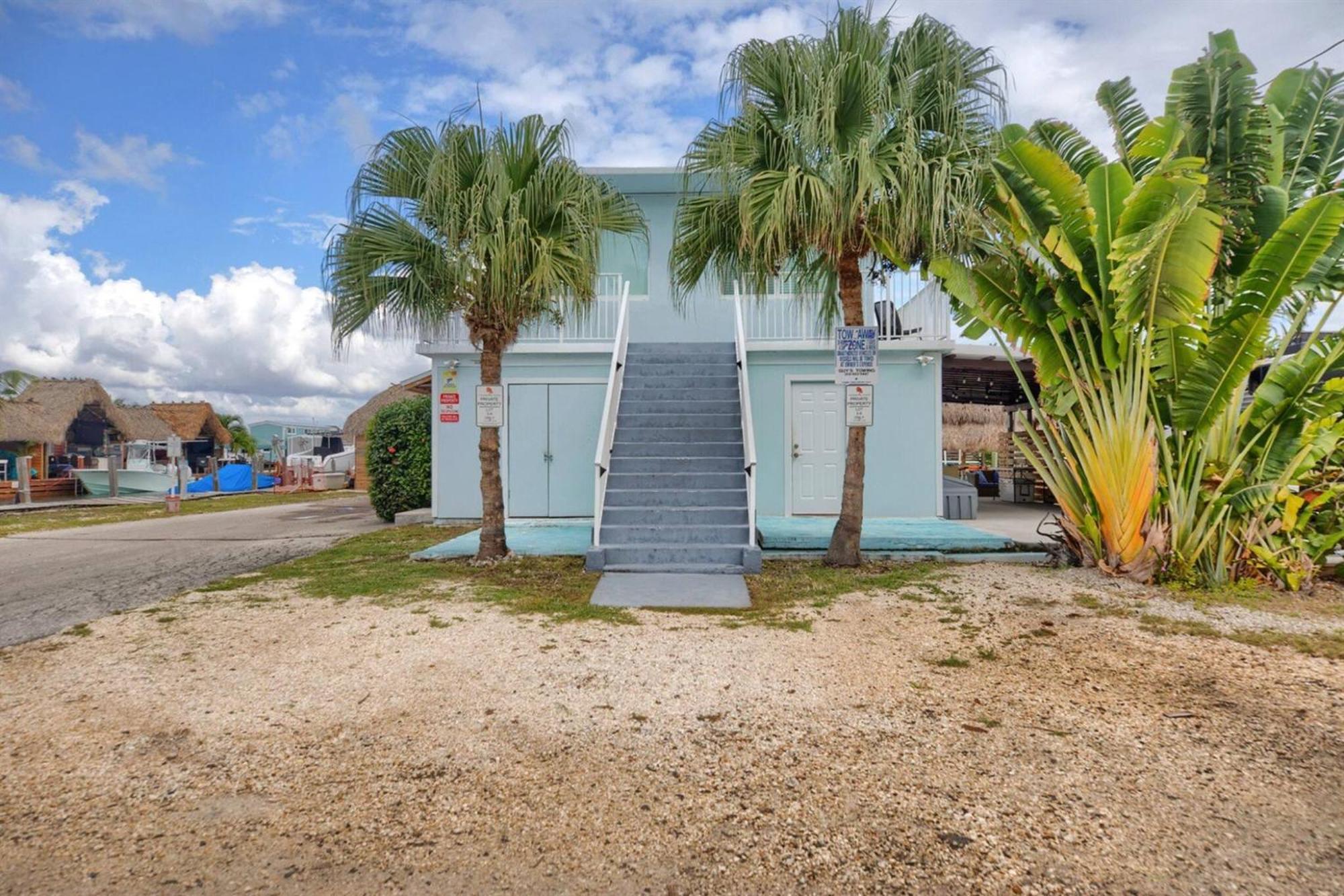 Apartment Waterfront 2, Couples Oasis, Kayaks, Pool Jewfish